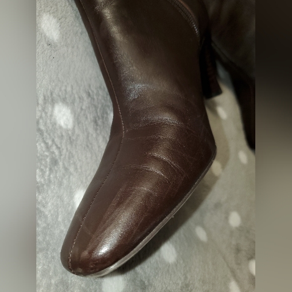 Gently loved Nine West high heeled ankle boots, with accent buckle - Picture 7 of 15